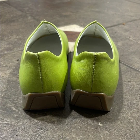 Women's Green Flats - Picture 4 of 5